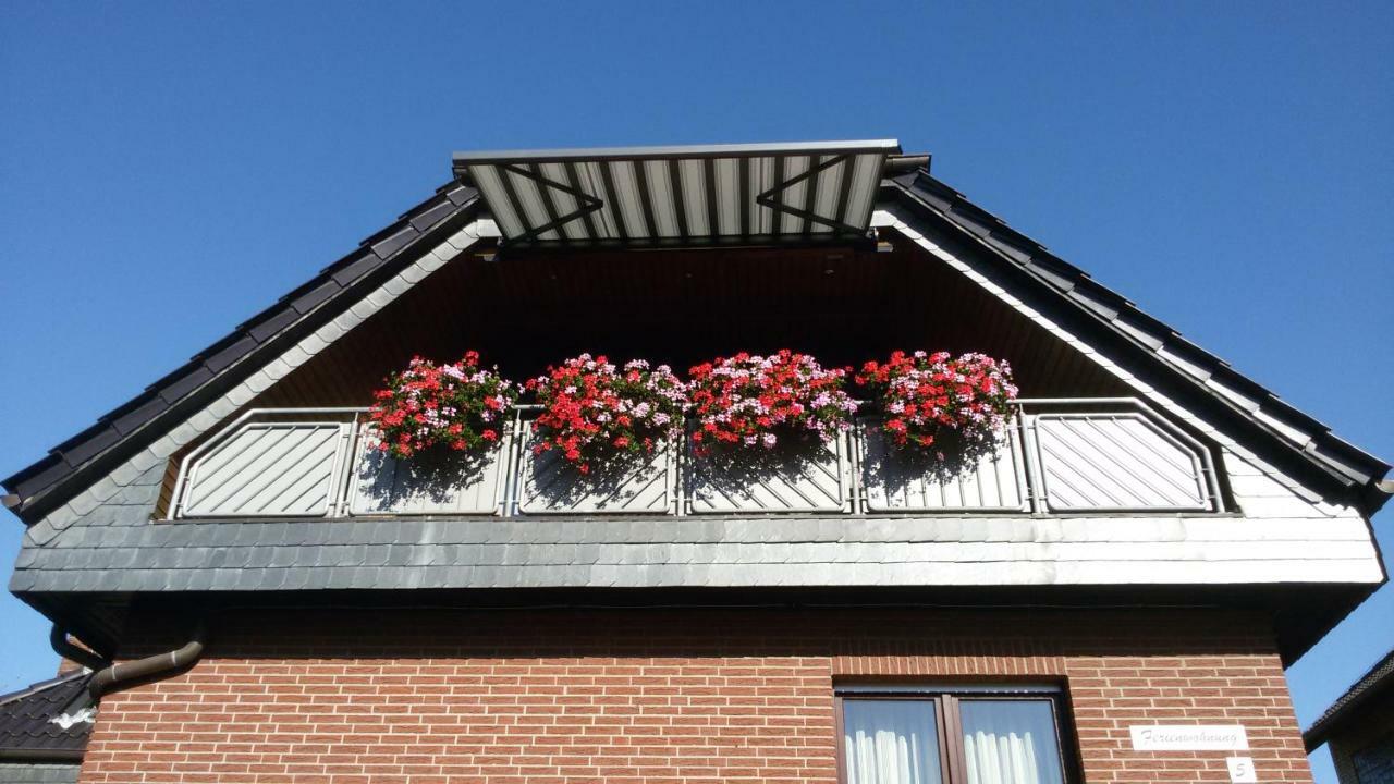 Zwei Ferienwohnungen Ankerpatz 70 Qm Mit Loggia & Puppenstube 50 Qm Mit Gartenterrasse In Hagenburg Naehe Steinhuder Meer Exterior photo